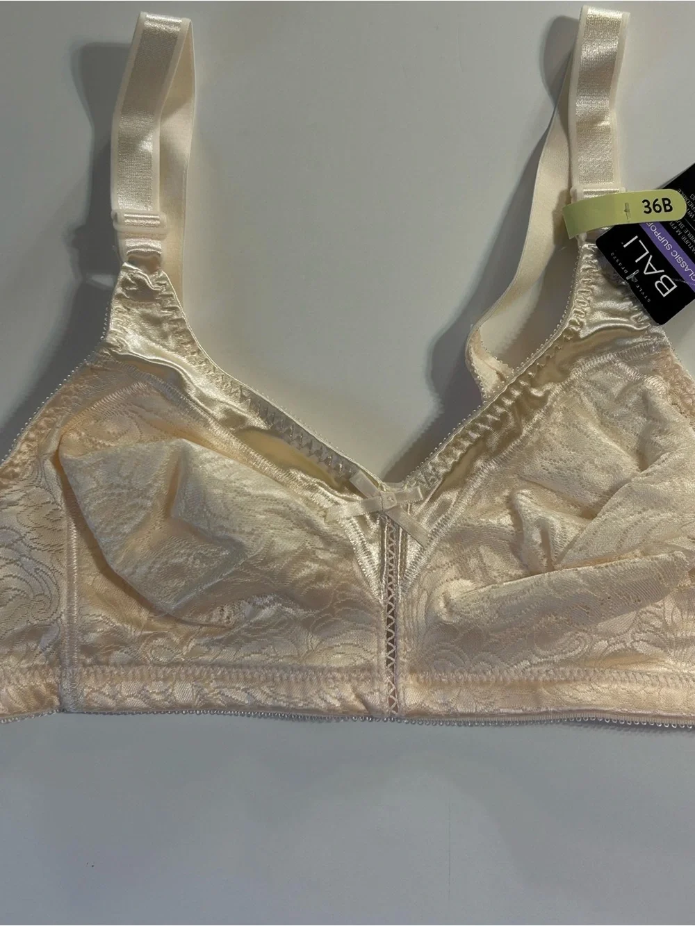 Bali Classic Support Non-Wired Bra -‎ Champagne 36B new with tags D1